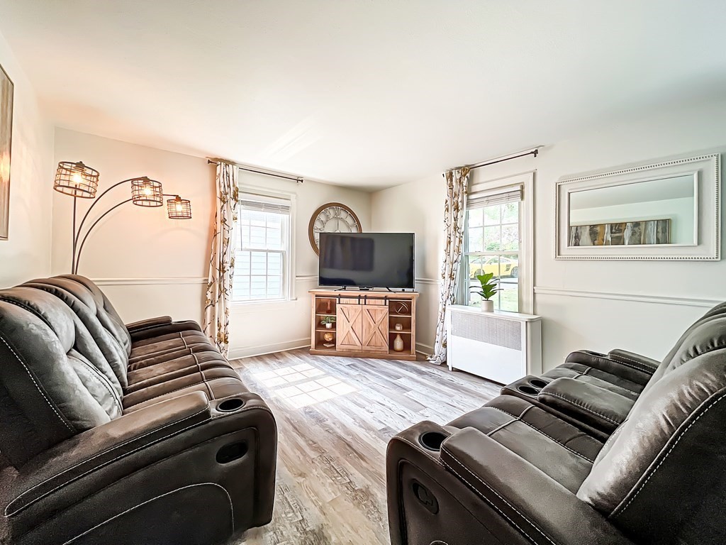 1357 Sumner Avenue Springfield, MA 01118 - Photo 5 of 20