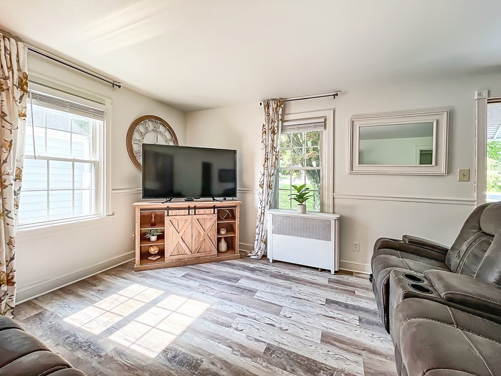 1357 Sumner Avenue Springfield, MA 01118 - Photo 6 of 20