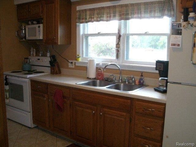 467 North Bailey Street Romeo, MI 48065 - Photo 2 of 9 Kitchen.JPG