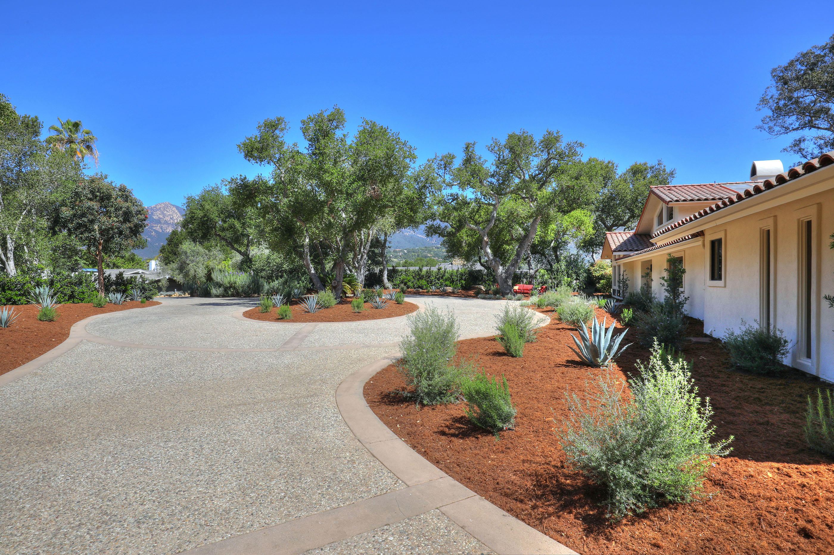 1674 Franceschi Road Santa Barbara, CA 93103 - Photo 3 of 25 Circular Drive