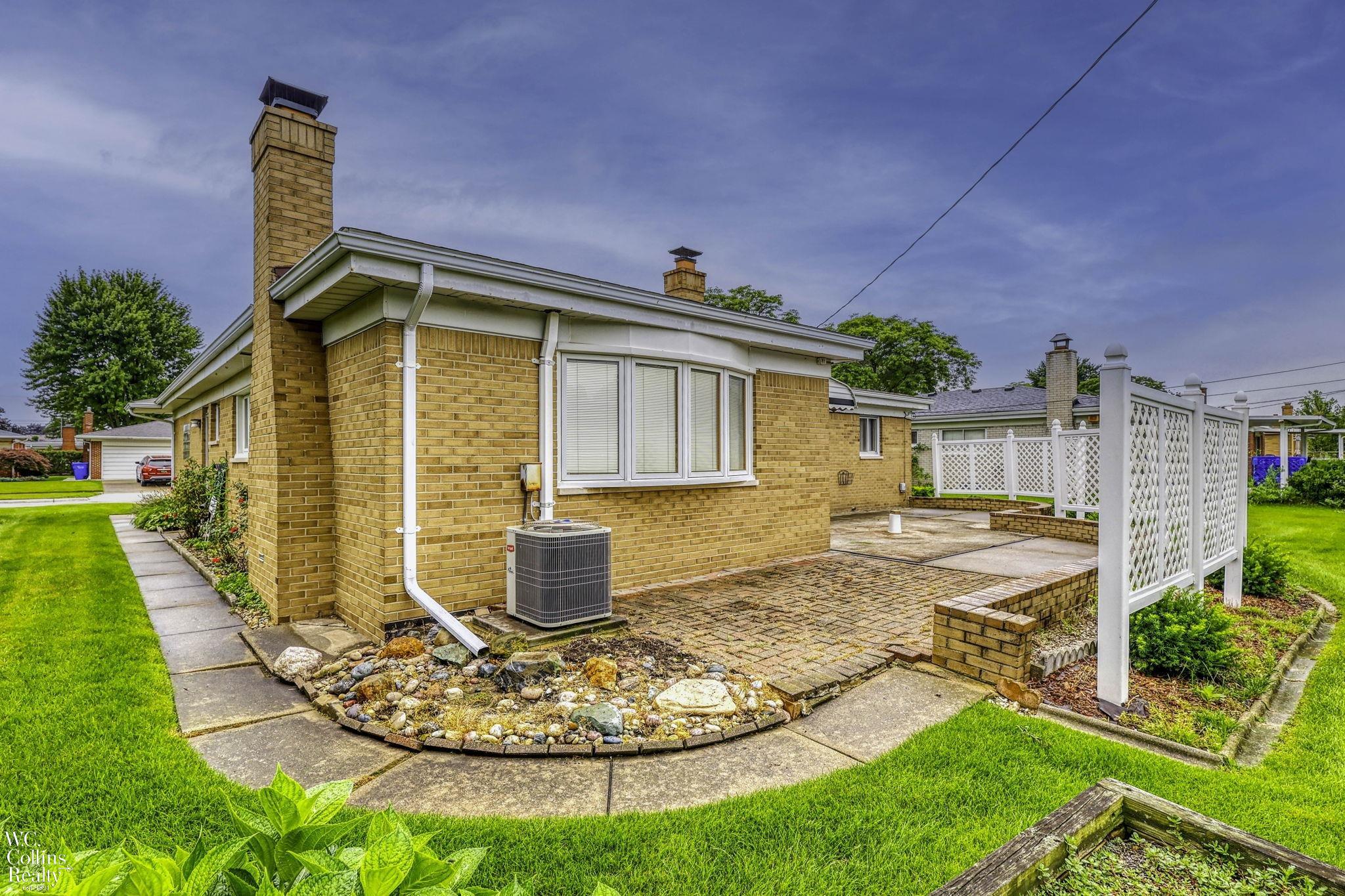 11375 Racine Road Warren, MI 48093 - Photo 30 of 34 50148683-6e4adc29-f059-4750-af8d-d8983b813bc2.JPG
