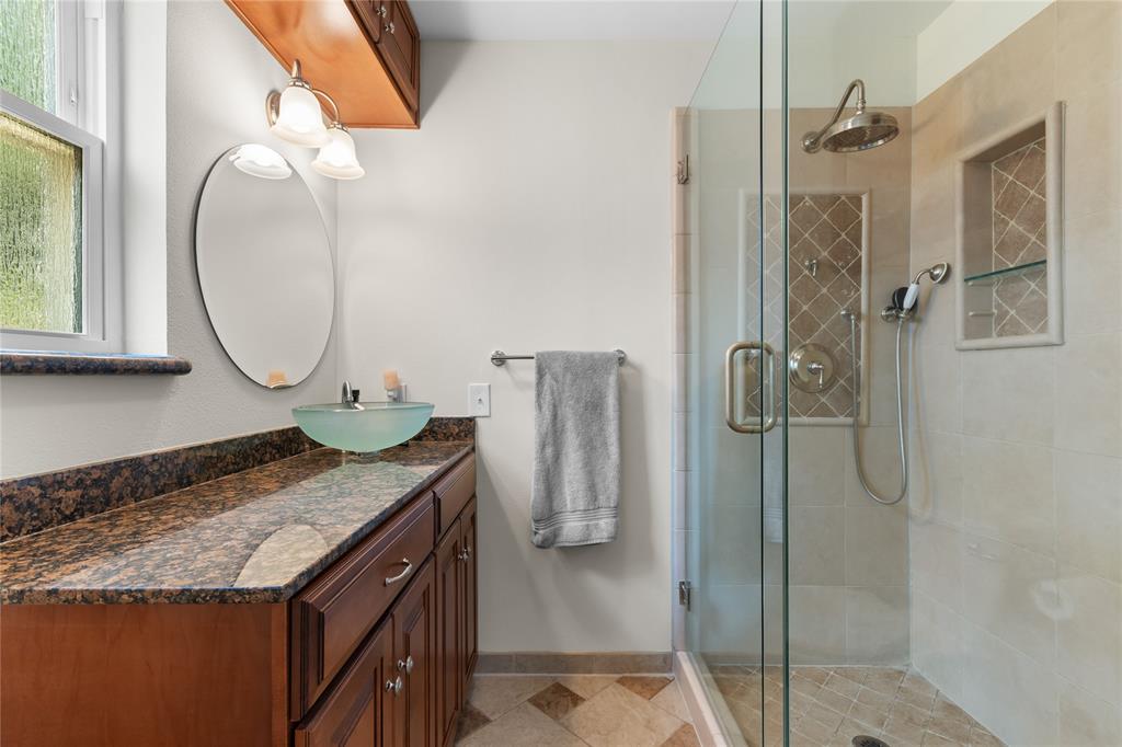 2530 Springhill Drive Dallas, TX 75228 - Photo 13 of 25