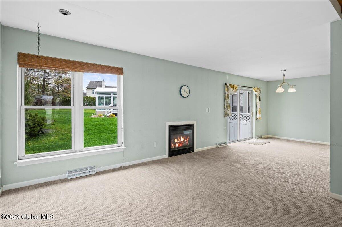 2 Neil Court Rensselaer, NY 12144 - Photo 4 of 25 08-FJD_3802