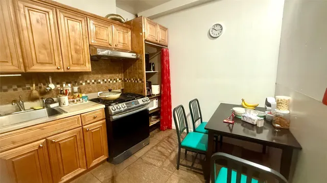 $348,000 | 136-05 Sanford Avenue, Unit 3D | Downtown Flushing