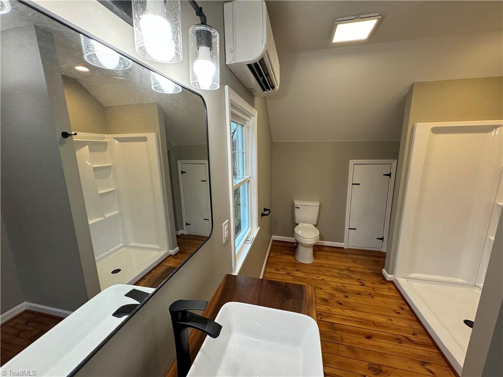 290 Austin Traphill Road Elkin, NC 28621 - Photo 4 of 14 Gallery Image 4