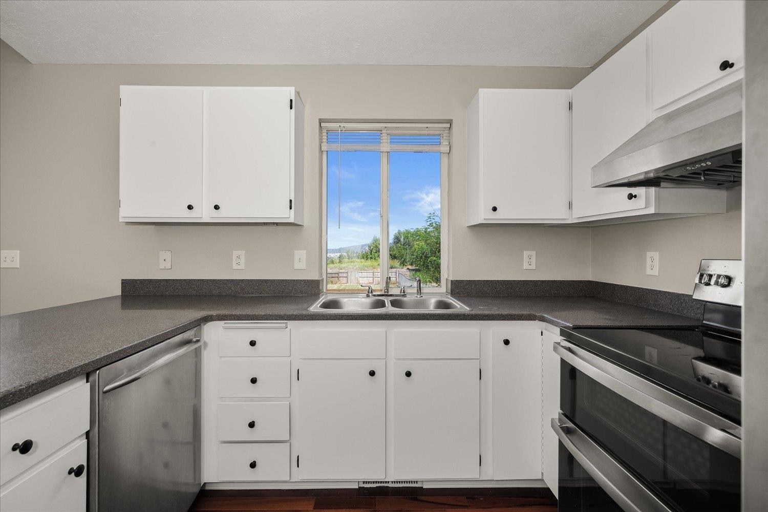 4407 East 14th Avenue Spokane, WA 99212 - Photo 12 of 44