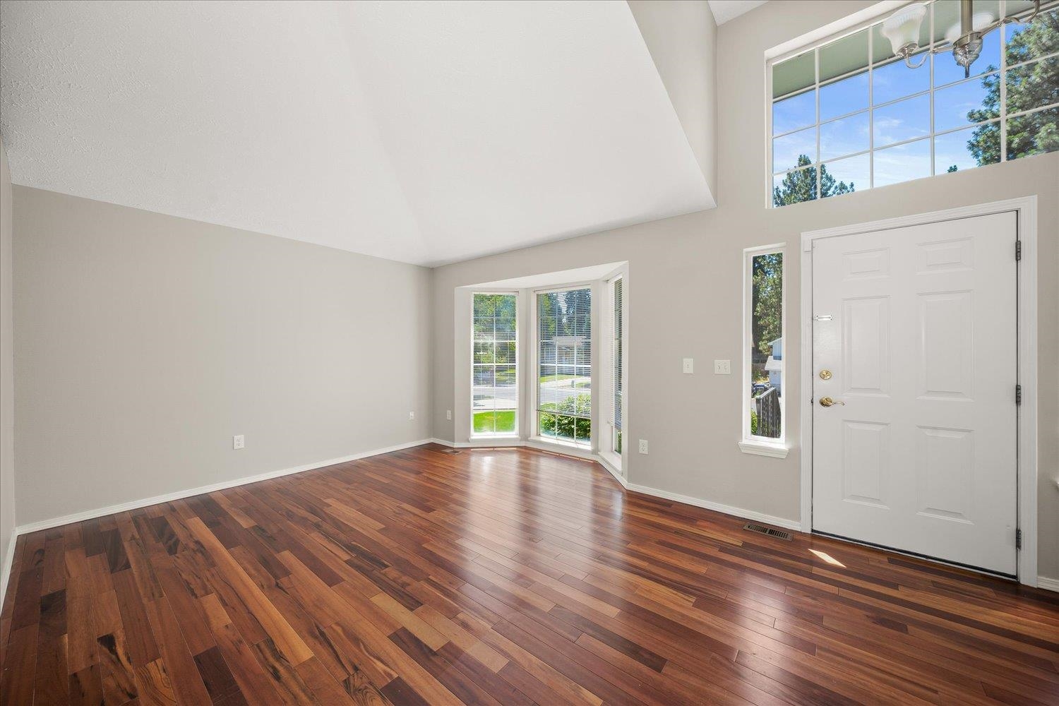 4407 East 14th Avenue Spokane, WA 99212 - Photo 6 of 44