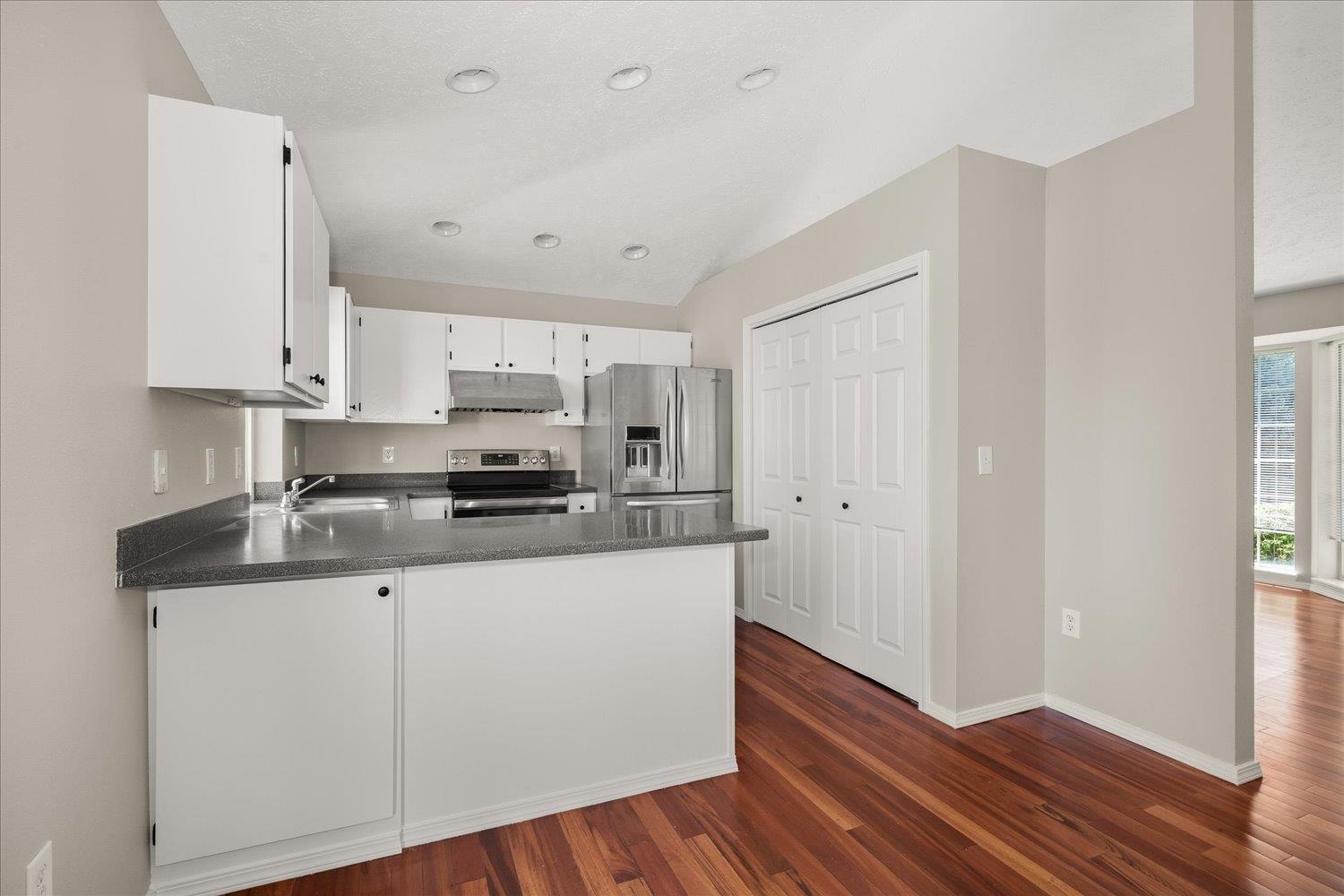 4407 East 14th Avenue Spokane, WA 99212 - Photo 9 of 44