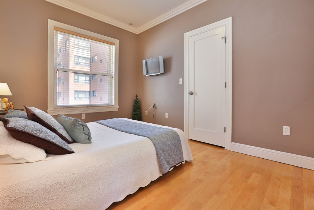 52 Cooper Street, Unit 5 Boston, MA 02113 - Photo 5 of 7 Gallery Image 5