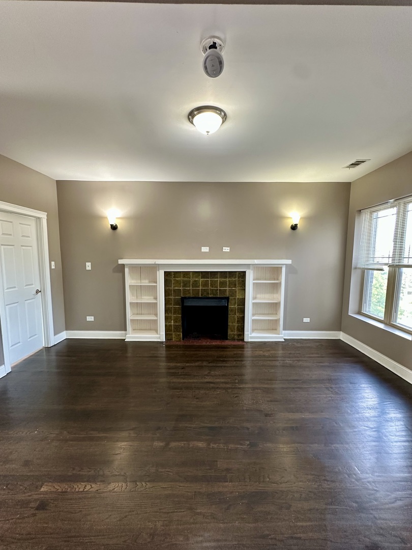 941 East Marquette Road, Unit 3W Chicago, IL 60637 - Photo 5 of 10