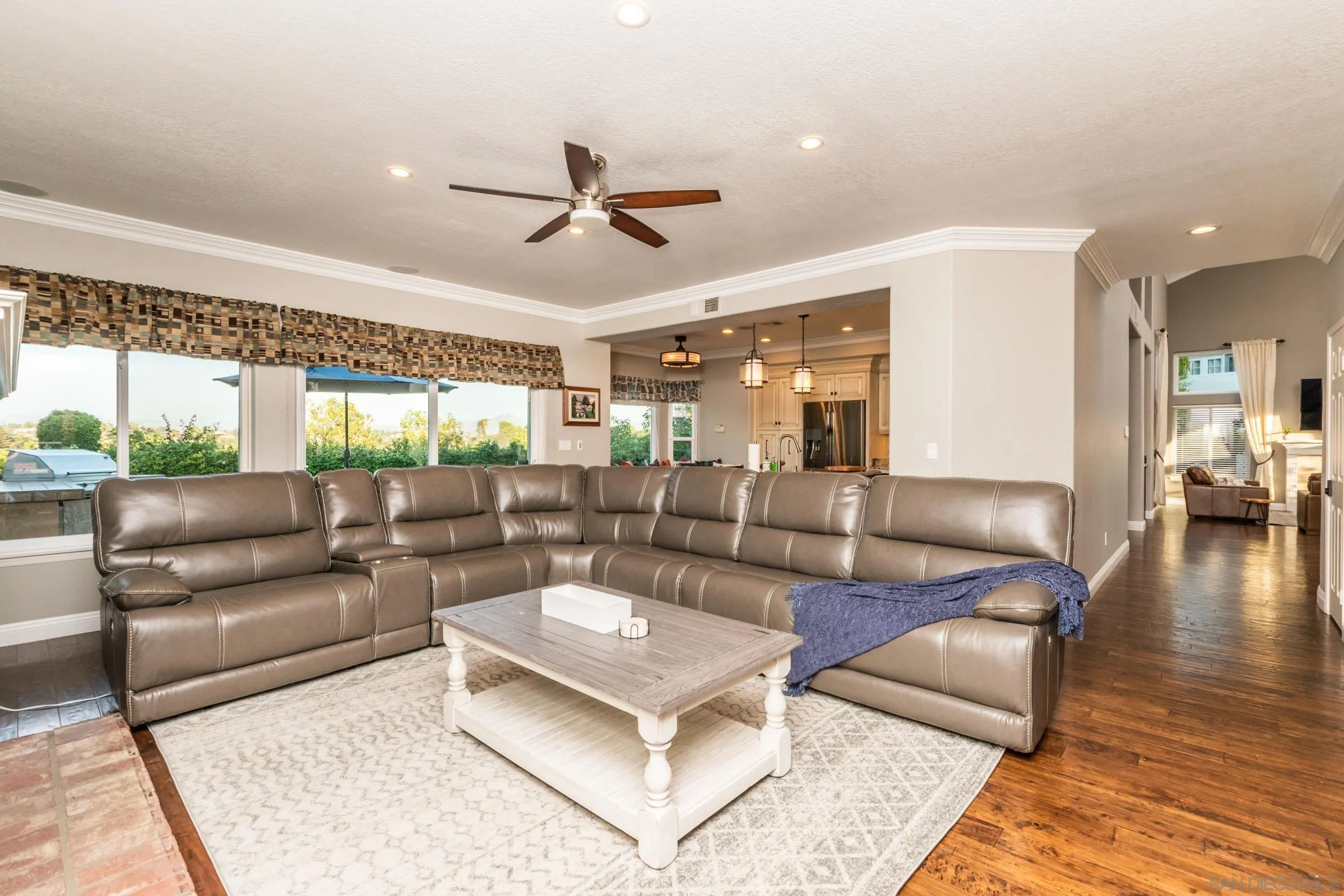 2340 Lomica Place Escondido, CA 92029 - Photo 15 of 56