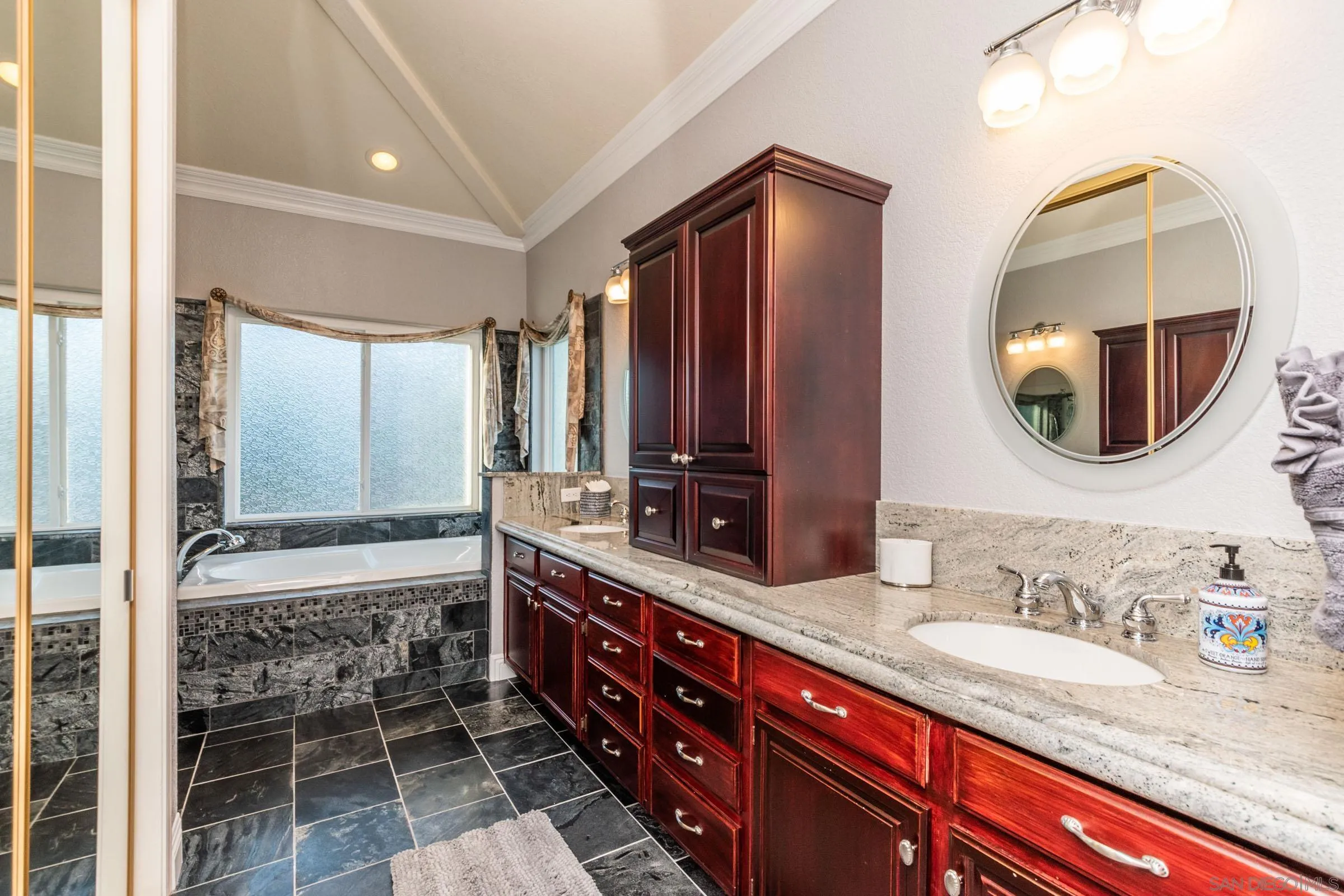 2340 Lomica Place Escondido, CA 92029 - Photo 41 of 56