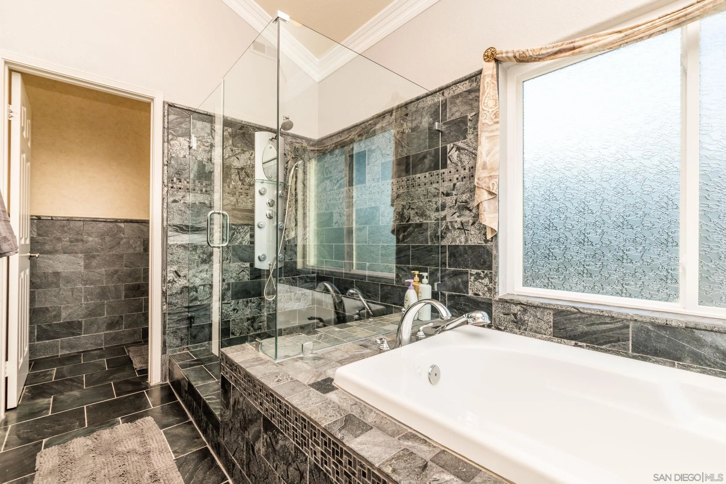 2340 Lomica Place Escondido, CA 92029 - Photo 42 of 56