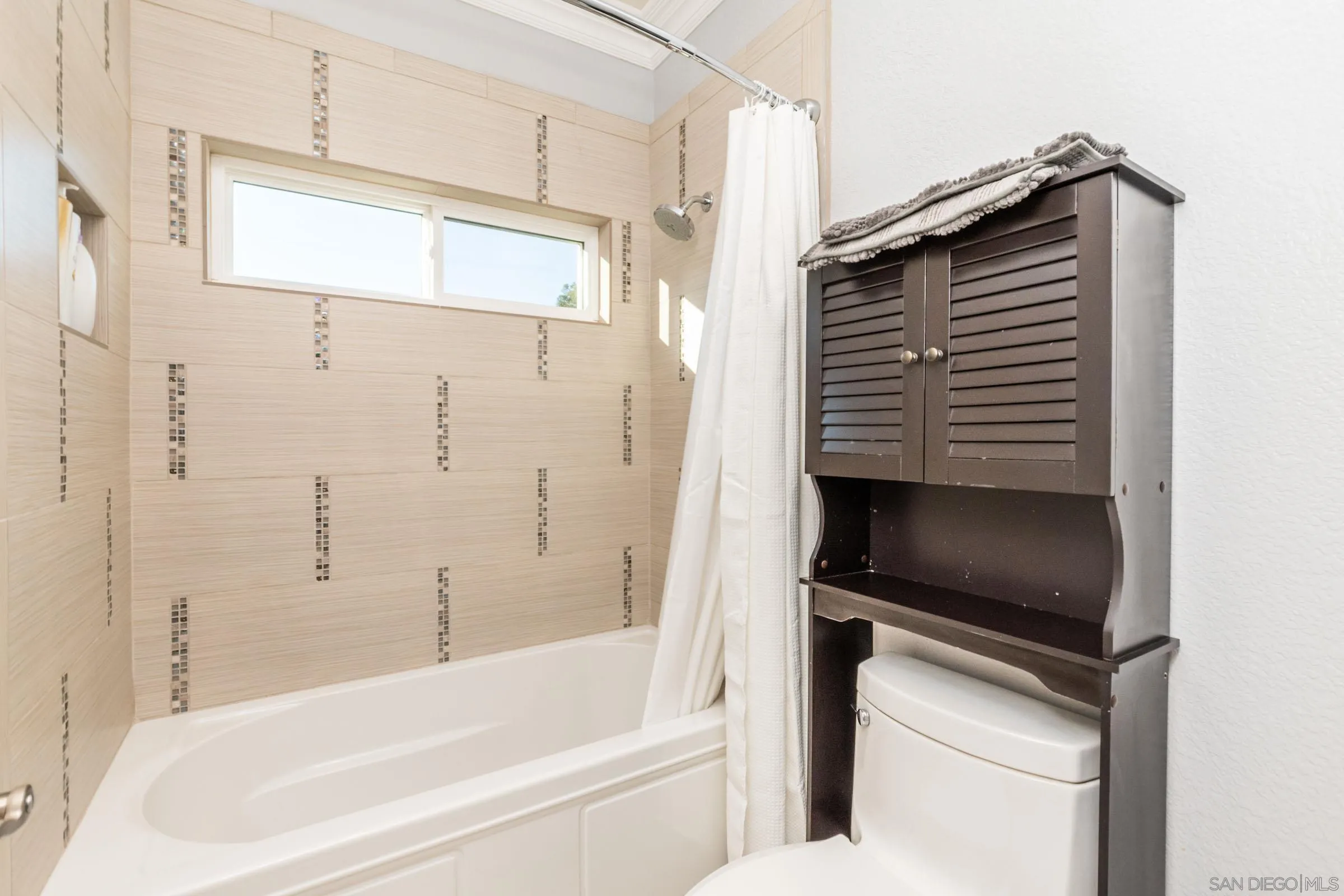 2340 Lomica Place Escondido, CA 92029 - Photo 46 of 56