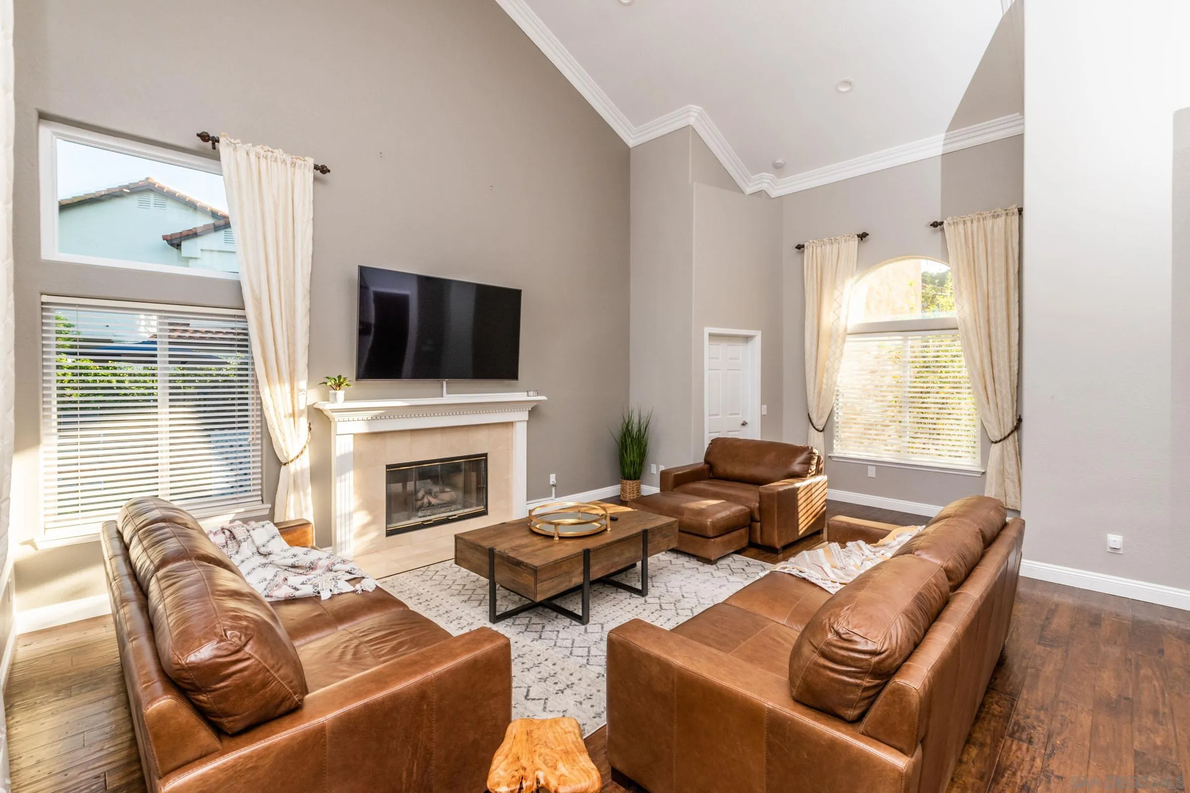 2340 Lomica Place Escondido, CA 92029 - Photo 5 of 56