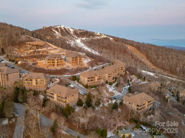 $535,000 | 120 Pleasant View, Sugar Mountain, NC 28604