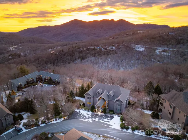 $535,000 | 120 Pleasant View, Sugar Mountain, NC 28604