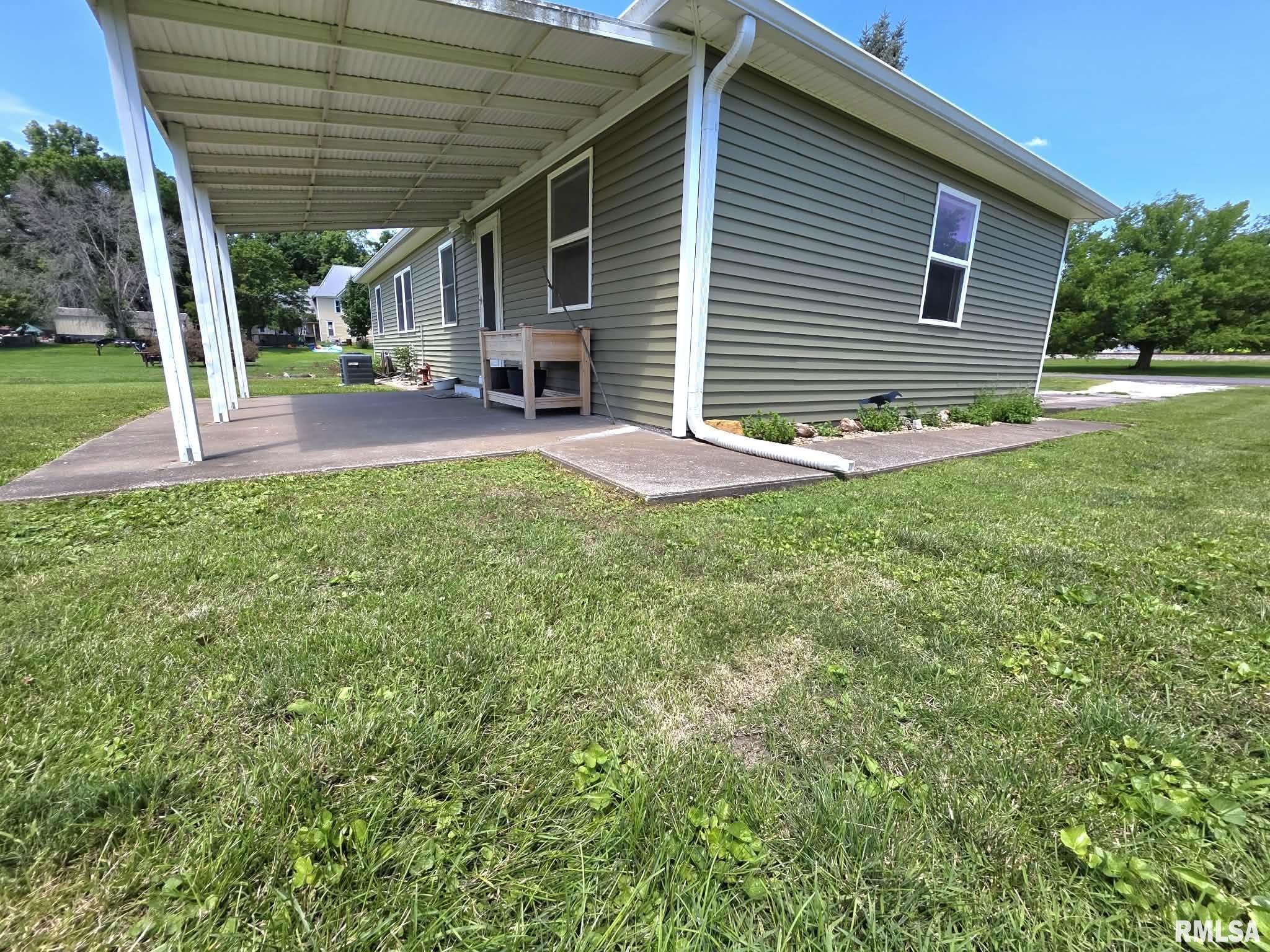 103 West Jefferson Street Camp Point, IL 62320 - Photo 30 of 31