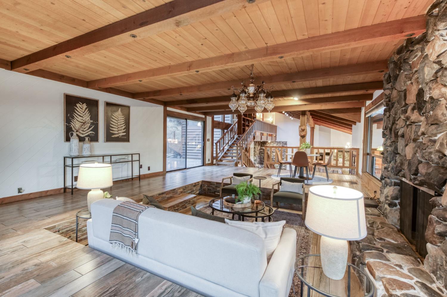 18155 Tollhouse Road Clovis, CA 93619 - Photo 17 of 83