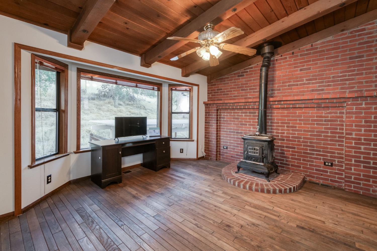 18155 Tollhouse Road Clovis, CA 93619 - Photo 26 of 83