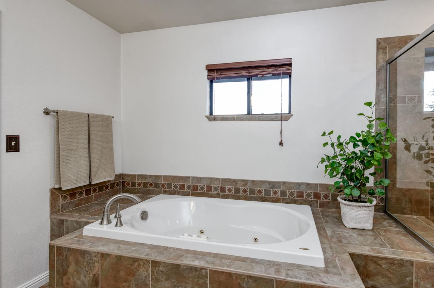 18155 Tollhouse Road Clovis, CA 93619 - Photo 31 of 83