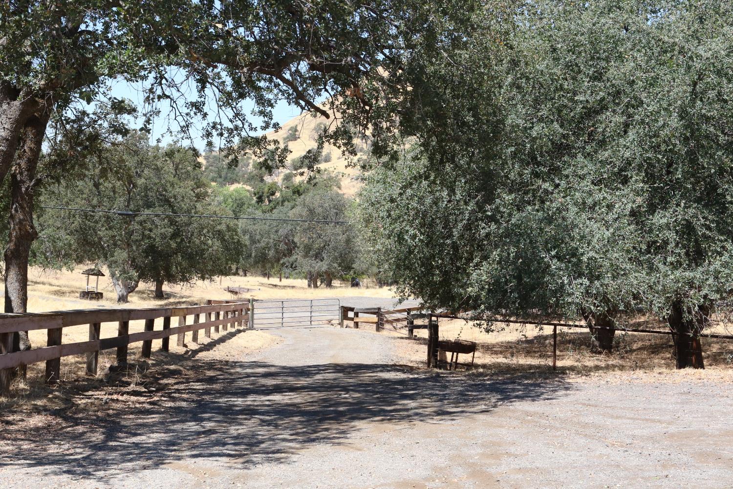 18155 Tollhouse Road Clovis, CA 93619 - Photo 53 of 83