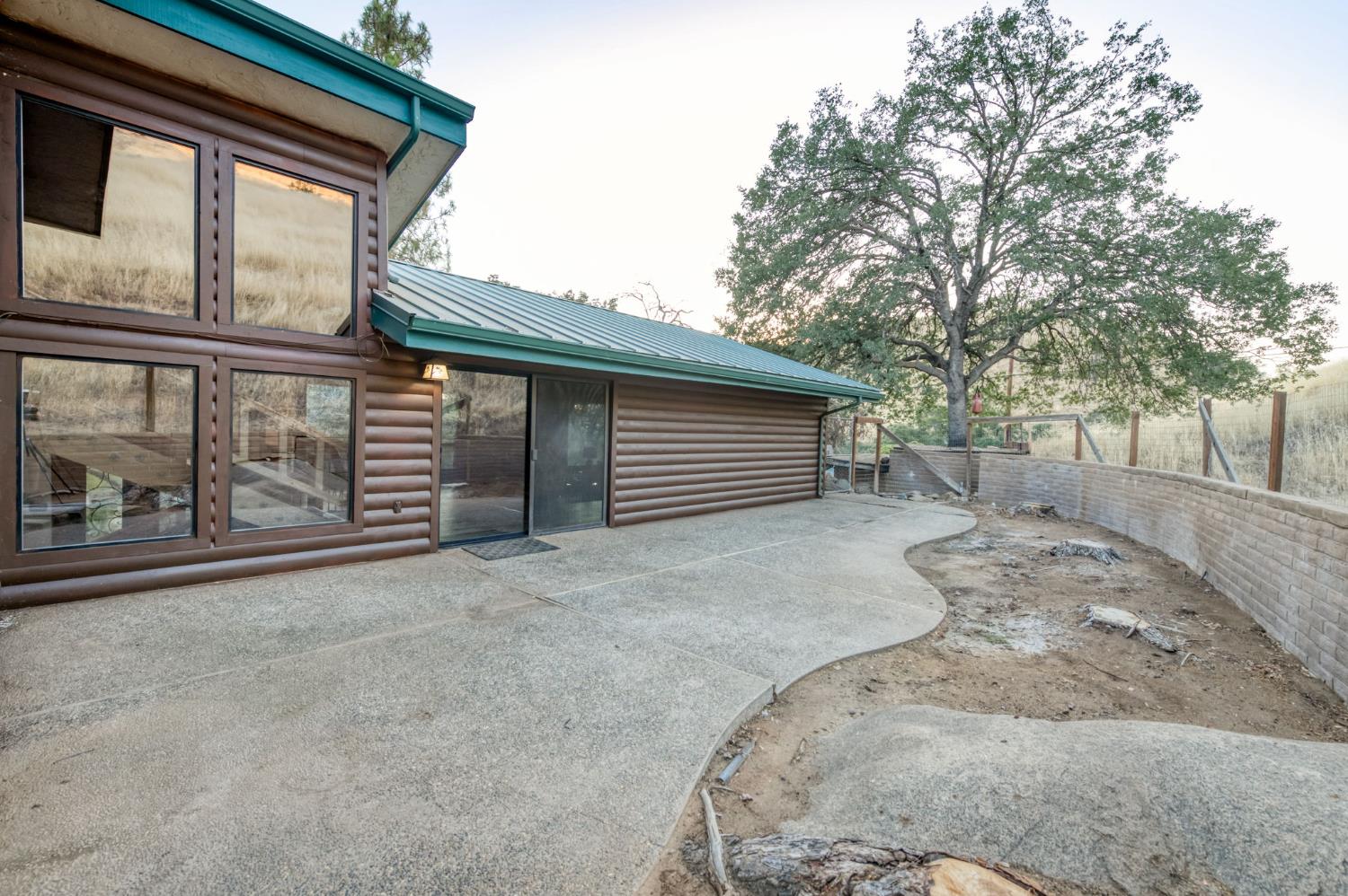 18155 Tollhouse Road Clovis, CA 93619 - Photo 6 of 83