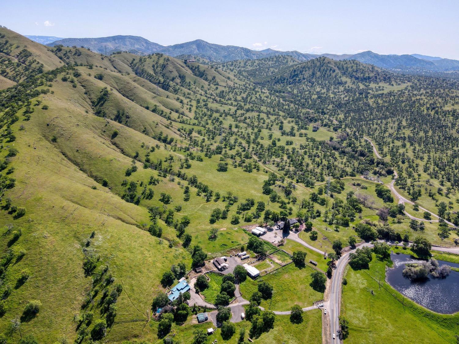 18155 Tollhouse Road Clovis, CA 93619 - Photo 9 of 83