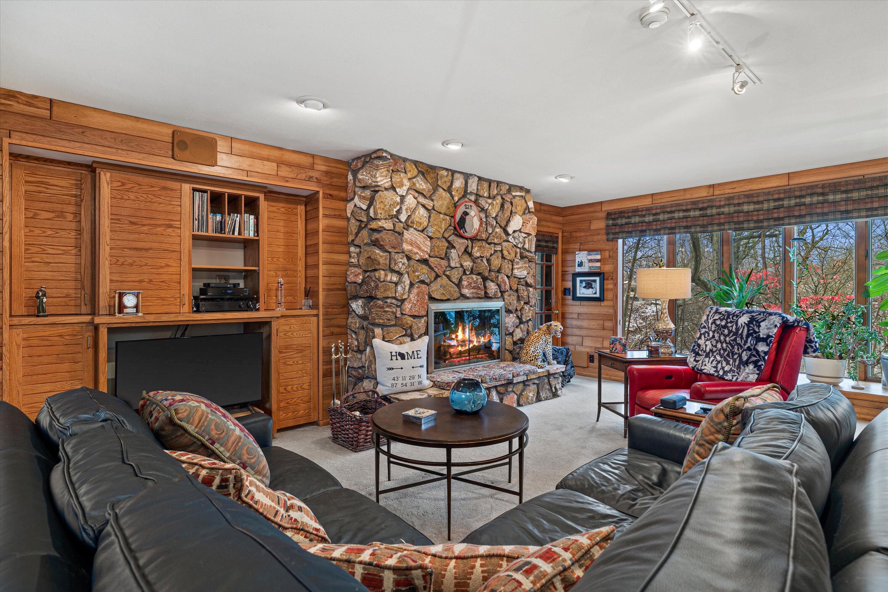 301 West Ravine Baye Road Bayside, WI 53217 - Photo 11 of 86 Family Room