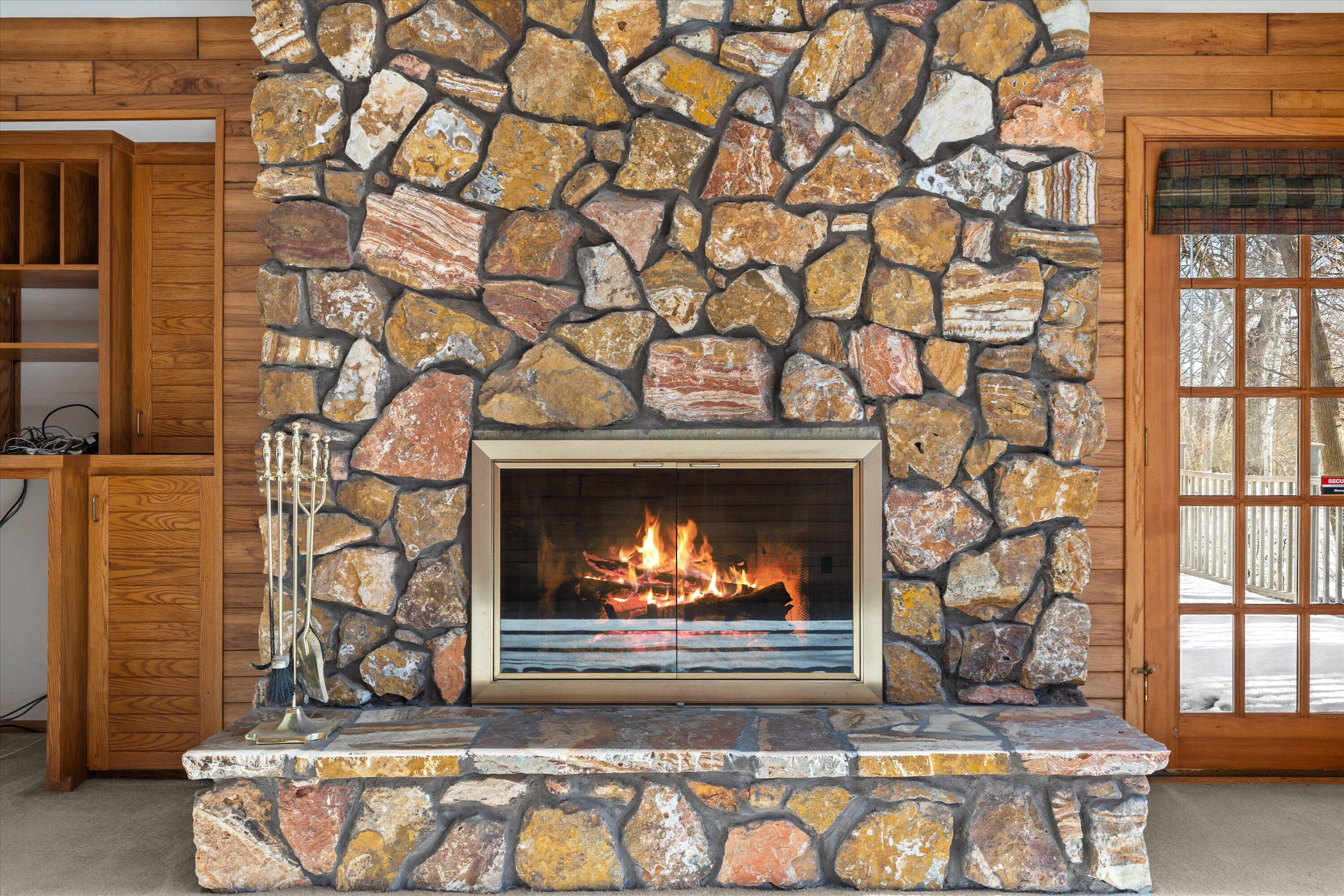 301 West Ravine Baye Road Bayside, WI 53217 - Photo 14 of 86 Handpicked Rocky Mountain Onyx