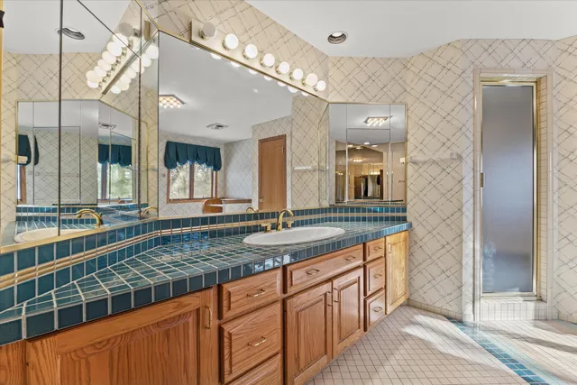 $1,300,000 | 301 West Ravine Baye Road, Bayside, WI 53217