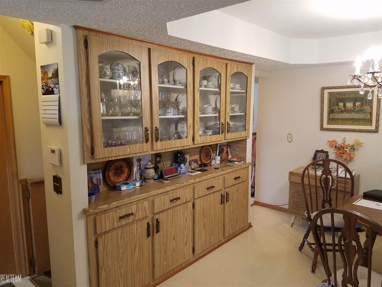 11191 Martin Road Warren, MI 48093 - Photo 4 of 16