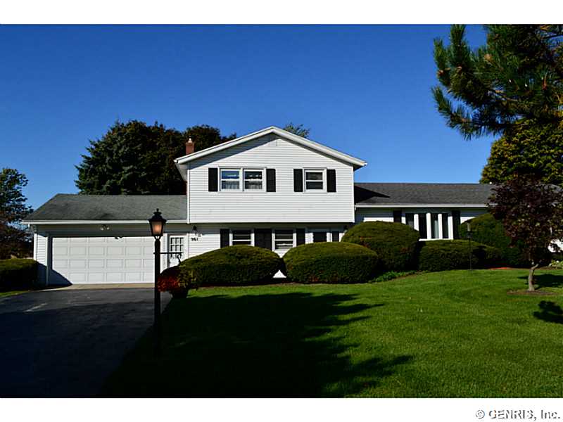 961 Middle Road Henrietta, NY 14543 - Photo 1 of 1 Exterior Front