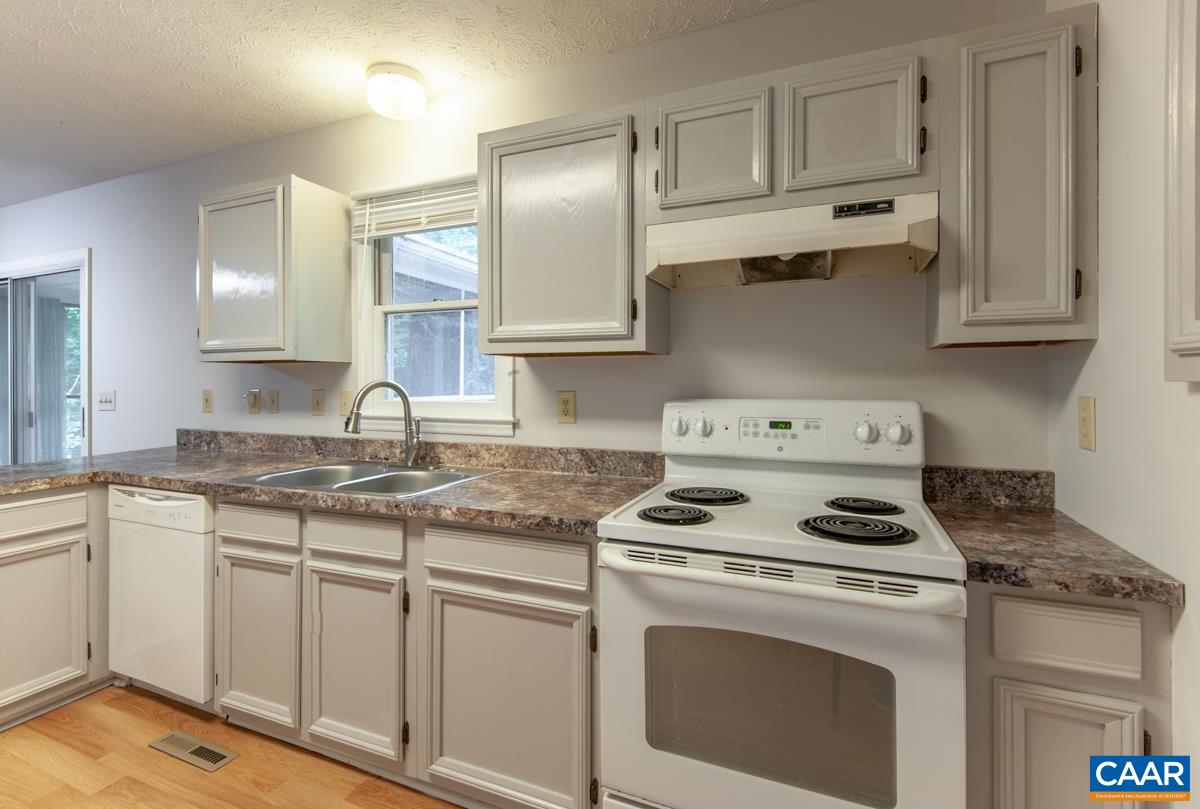 56 Riverside Drive Palmyra, VA 22963 - Photo 12 of 38