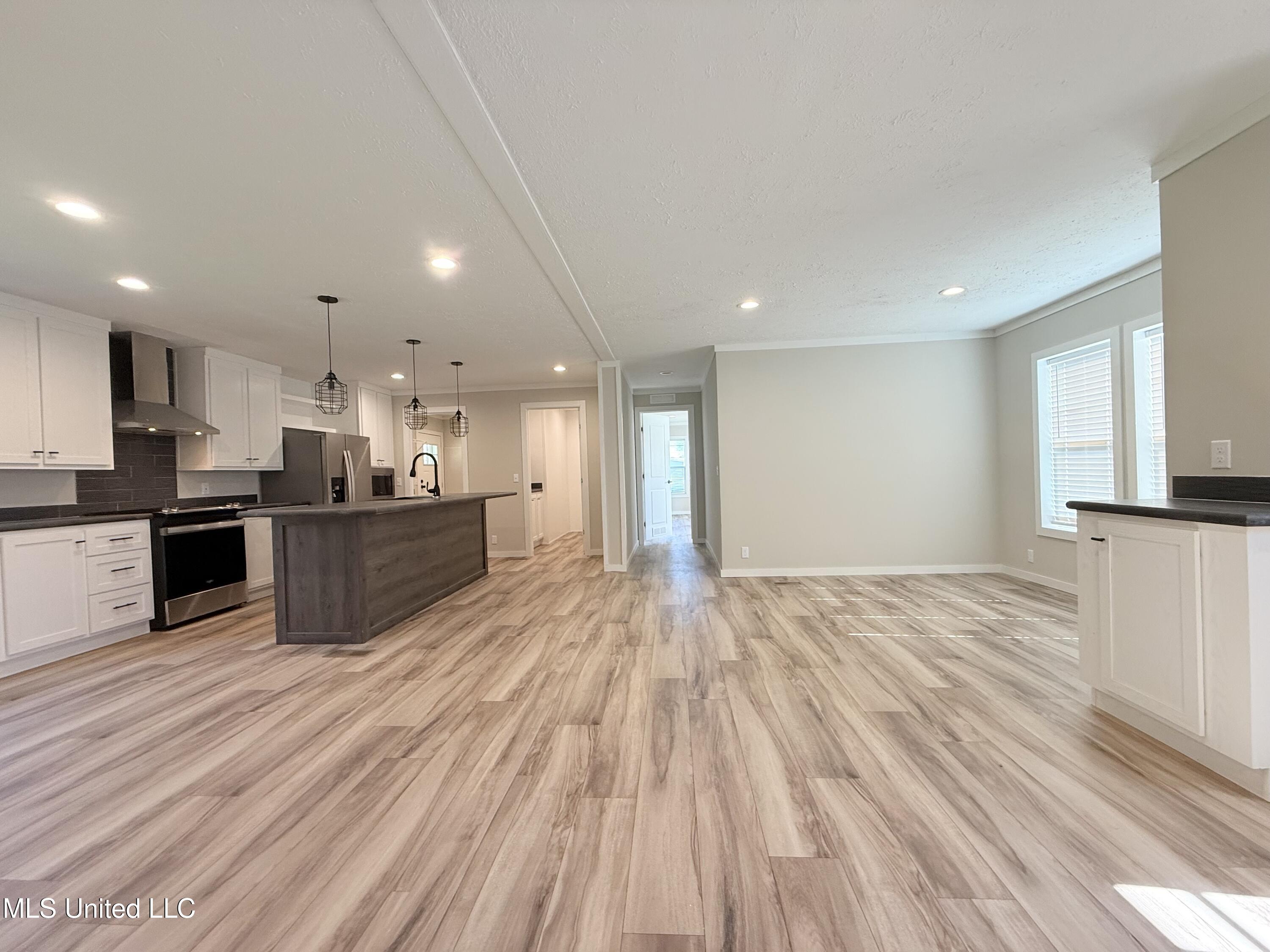 2035 Ceasar Trail Bogue Chitto, MS 39629 - Photo 3 of 28 IMG_4262