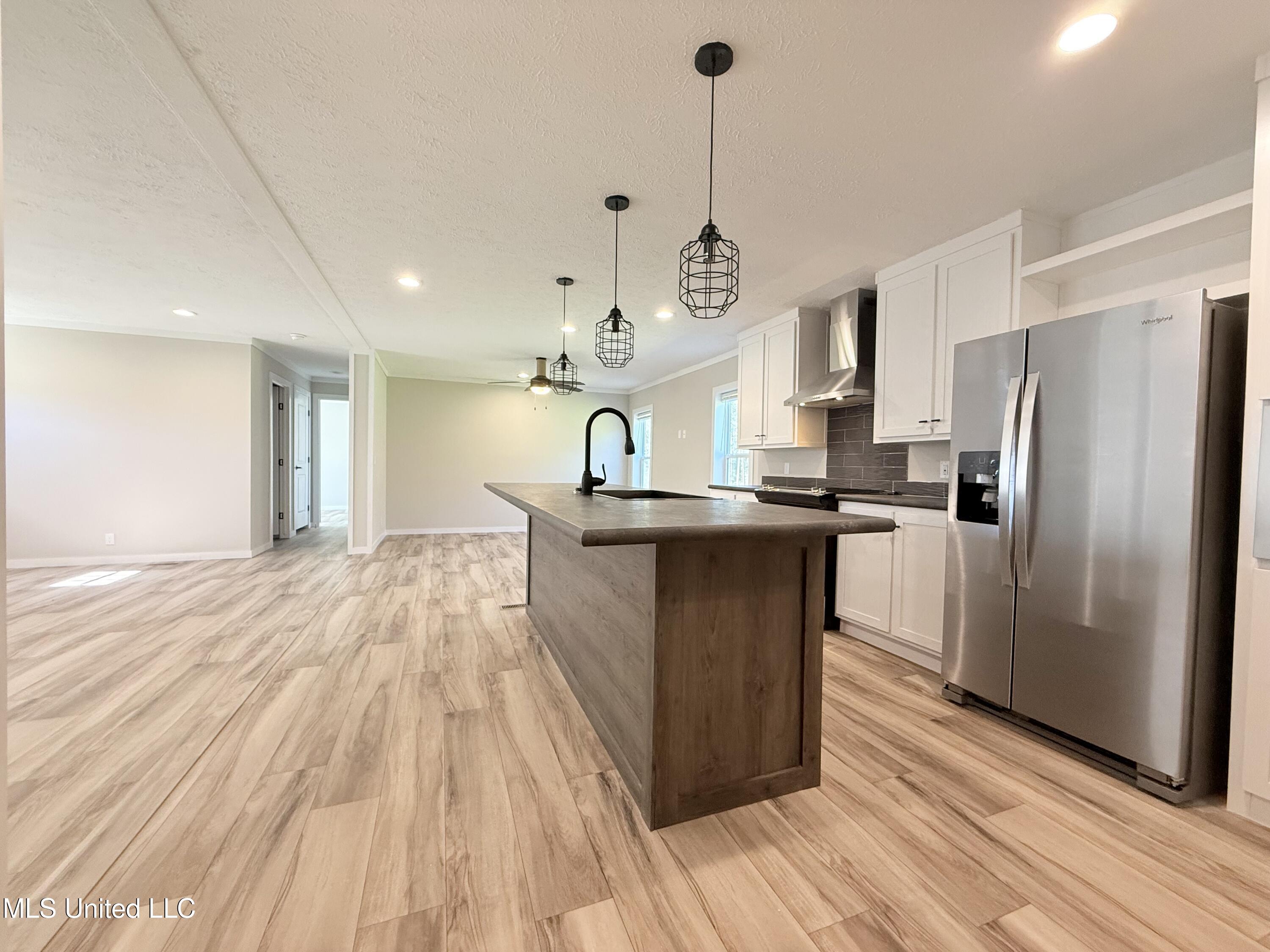 2035 Ceasar Trail Bogue Chitto, MS 39629 - Photo 6 of 28 IMG_4266