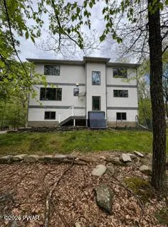 $430,000 | 112 Hawk View Drive, Milford, PA 18337