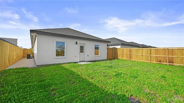 $1,450 | 2008 Selena Street, Unit 3, Mission, TX 78572