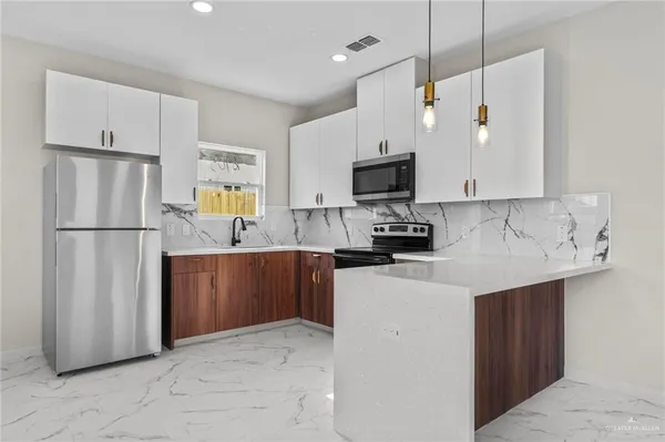 $1,450 | 2008 Selena Street, Unit 3, Mission, TX 78572