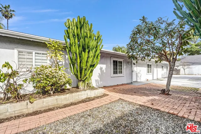 $2,349,000 | 4669 West Olympic Boulevard, Los Angeles, CA 90019