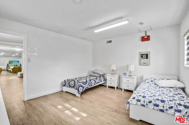 $2,349,000 | 4669 West Olympic Boulevard, Los Angeles, CA 90019