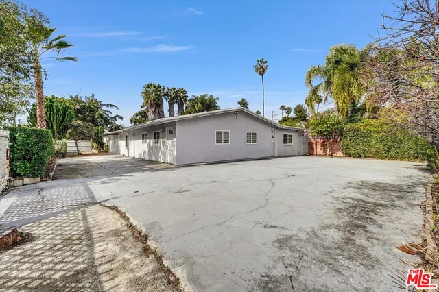 $2,349,000 | 4669 West Olympic Boulevard, Los Angeles, CA 90019