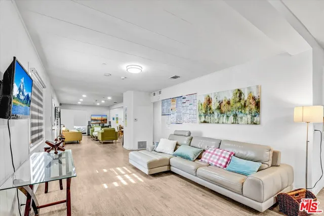 $2,349,000 | 4669 West Olympic Boulevard, Los Angeles, CA 90019