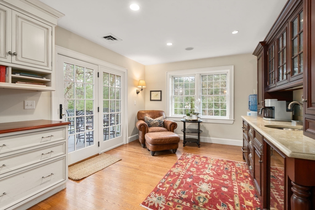 162 Far Reach Road Westwood, MA 02090 - Photo 9 of 41 Gallery Image 9