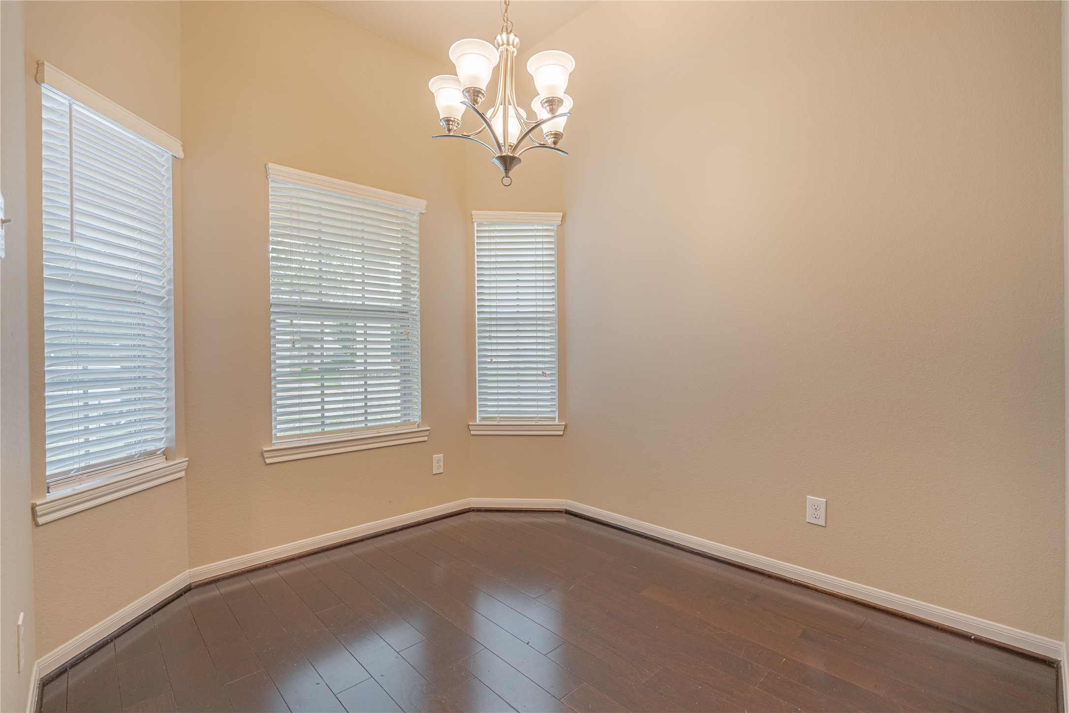 28514 Lockeridge Springs Drive Spring, TX 77386 - Photo 12 of 35 a view of an empty room with a window