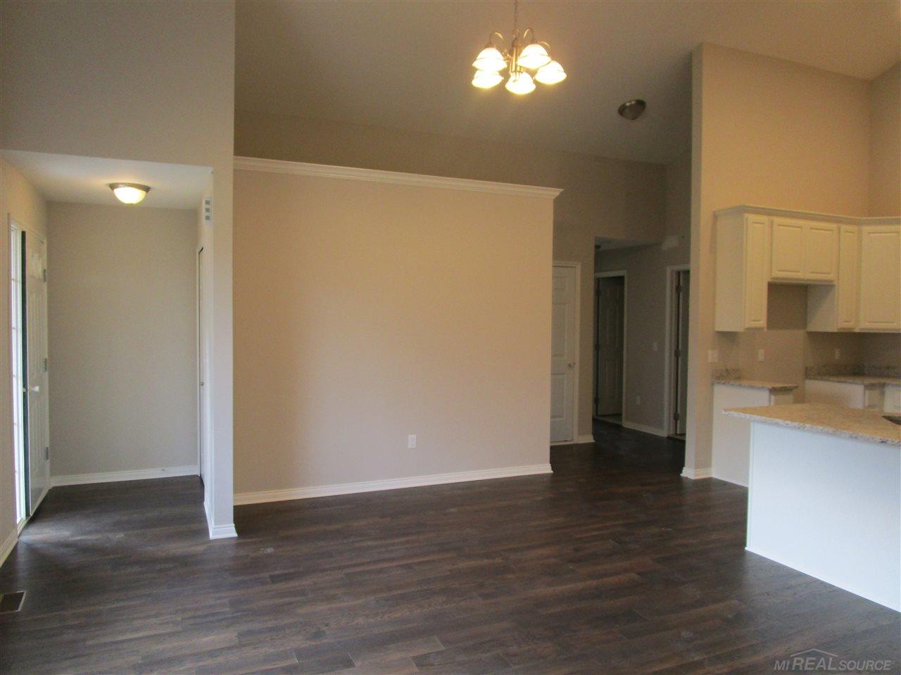 47396 Mariners New Baltimore, MI 48051 - Photo 6 of 17