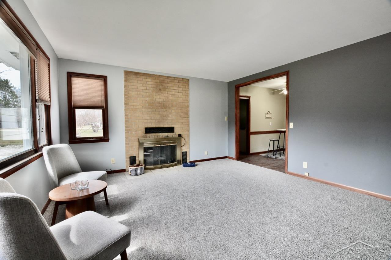 5700 North Saginaw Road Midland, MI 48640 - Photo 7 of 18 50171491-cb000433-b918-44ec-a7e1-e33f845efbc4.JPG