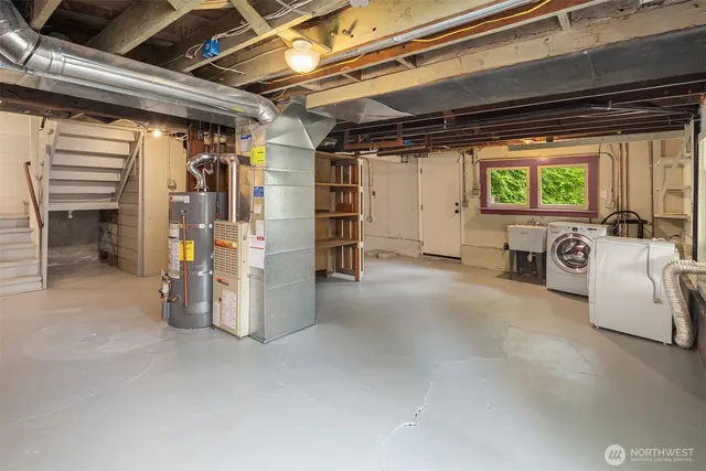 a view of a storage & utility room