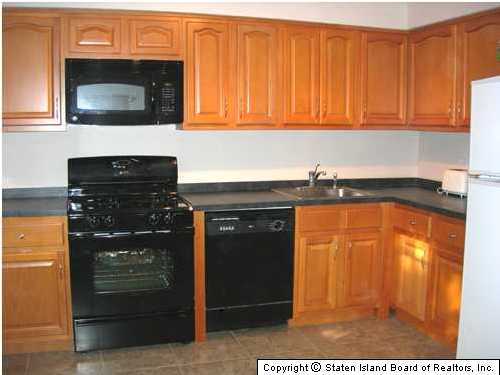 37 Devon Loop, Unit A Staten Island, NY 10314 - Photo 2 of 5 Additional Photo