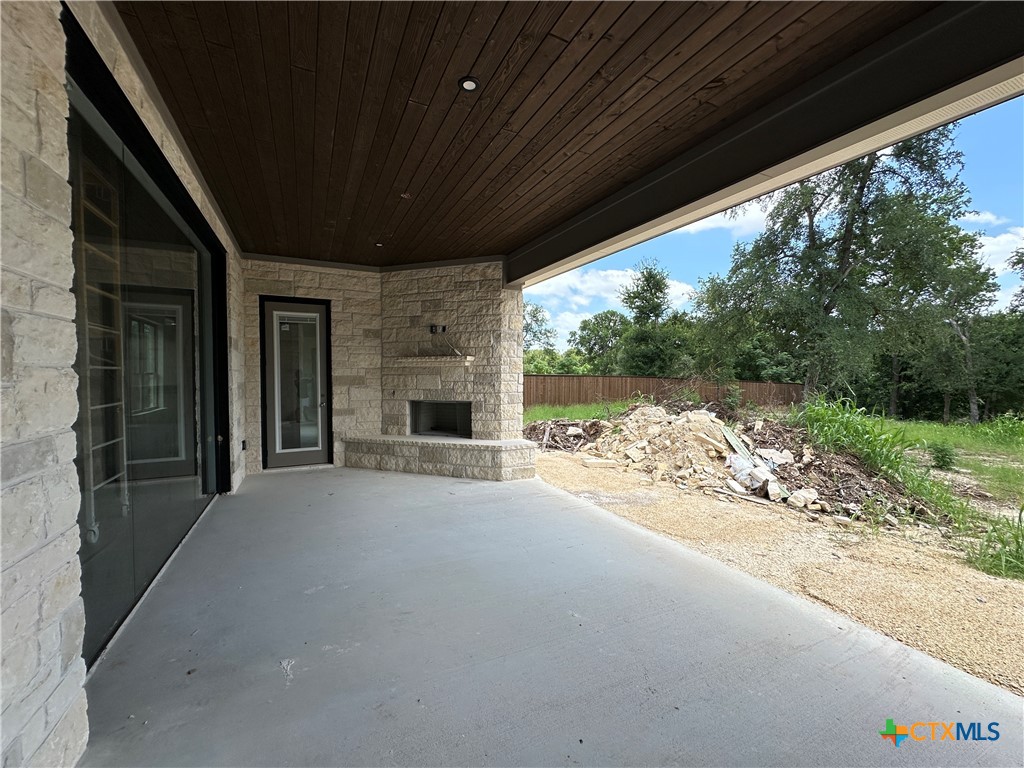 418 Dos Rios Drive Belton, TX 76513 - Photo 41 of 41 a view of a house with backyard and garden